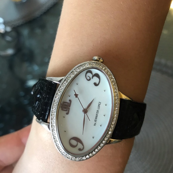 JENNIFER LOPEZ Watch - Picture 2 of 6